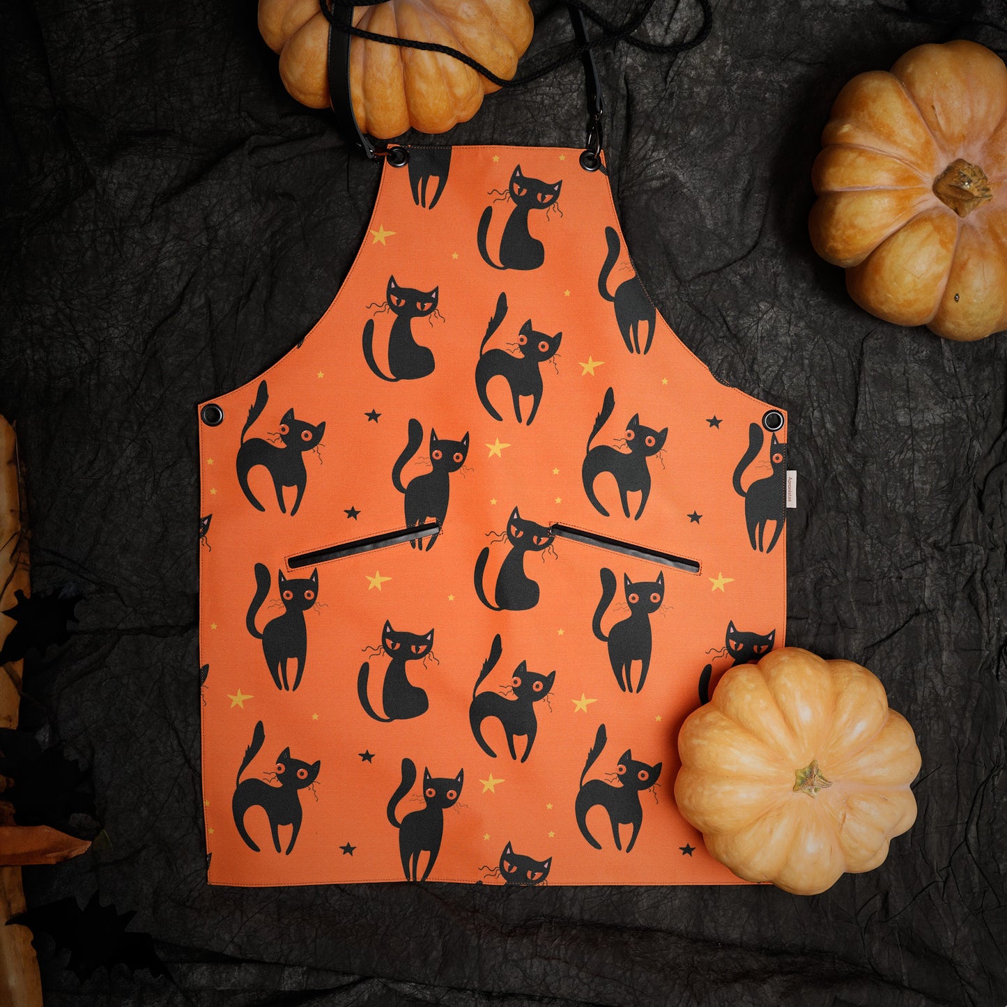 Halloween Black Cat Apron – Fun and Festive Apron with Pockets for Halloween