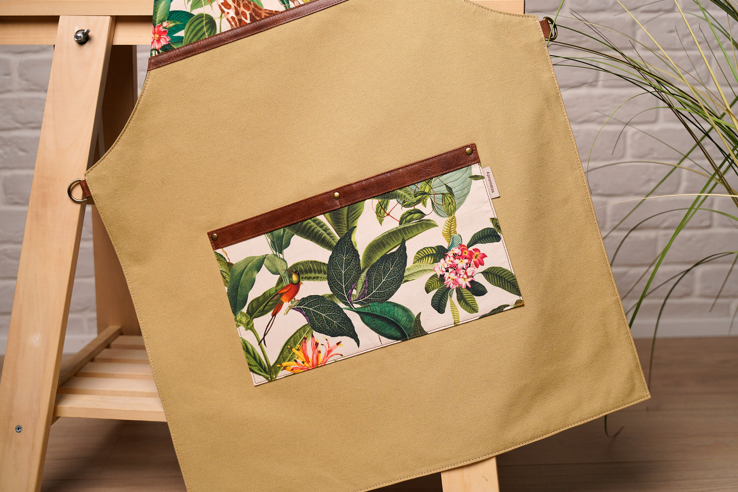 Safari Botanical Canvas Apron – Stylish Apron with Leather Straps and Jungle Print for Gardeners, Chefs, and Artists